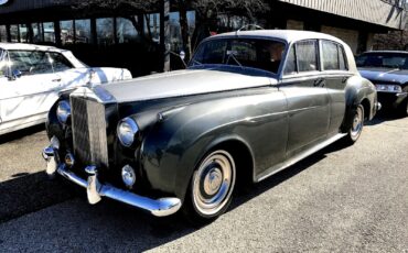 Rolls-Royce-Silver-Cloud-II-1960-Limousine