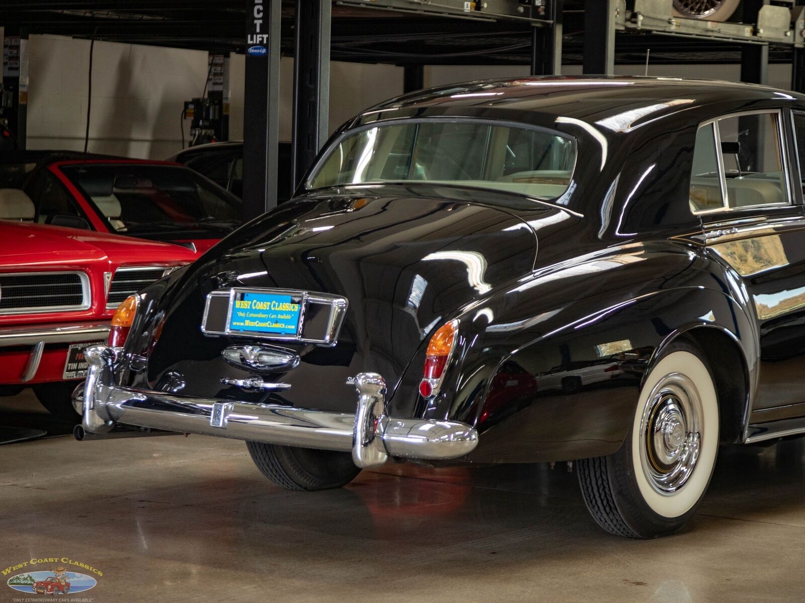 Rolls-Royce-Silver-Cloud-III-1963-4-Door-Sedan-24
