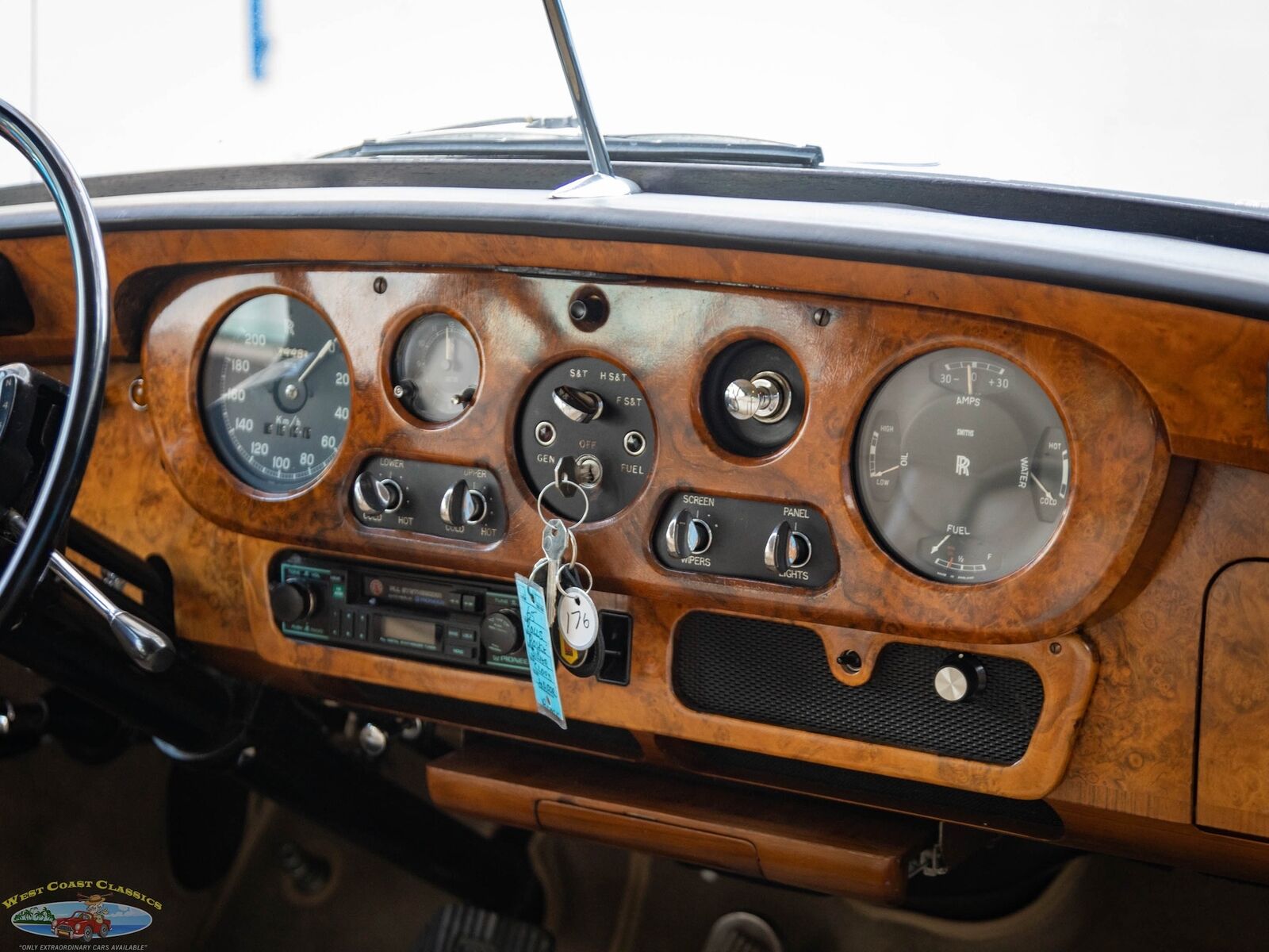 Rolls-Royce-Silver-Cloud-III-1963-4-Door-Sedan-37