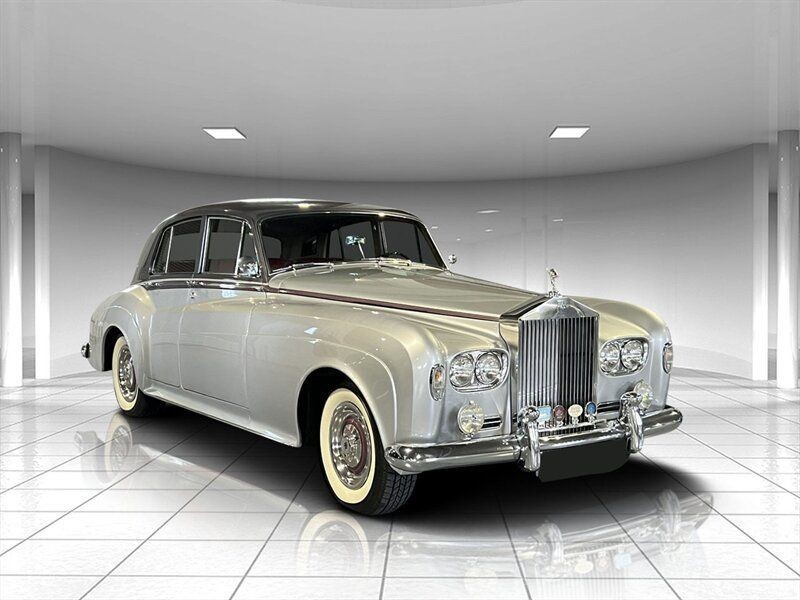 Rolls-Royce-Silver-Cloud-lll-1965-Sedan-2