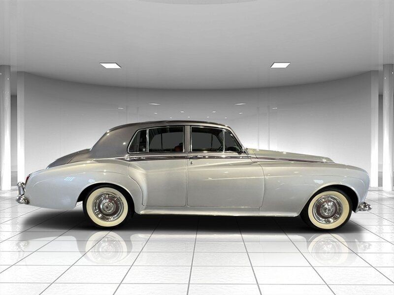 Rolls-Royce-Silver-Cloud-lll-1965-Sedan-3