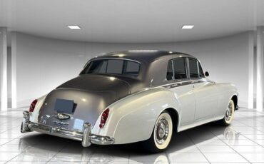 Rolls-Royce-Silver-Cloud-lll-1965-Sedan-4