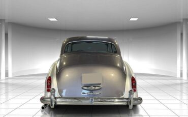 Rolls-Royce-Silver-Cloud-lll-1965-Sedan-6