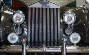 Rolls-Royce-Silver-Dawn-Lightweight-H.J.-Mulliner-1955-4-Door-Sedan-15