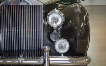 Rolls-Royce-Silver-Dawn-Lightweight-H.J.-Mulliner-1955-4-Door-Sedan-16