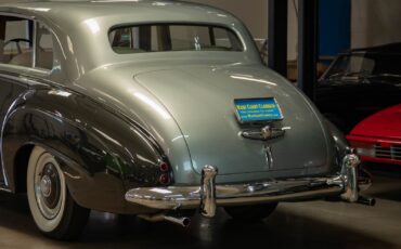 Rolls-Royce-Silver-Dawn-Lightweight-H.J.-Mulliner-1955-4-Door-Sedan-23