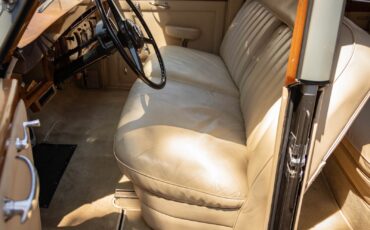 Rolls-Royce-Silver-Dawn-Lightweight-H.J.-Mulliner-1955-4-Door-Sedan-30