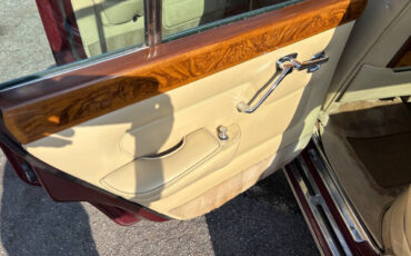 Rolls-Royce-Silver-Shadow-1967-Sedan-12