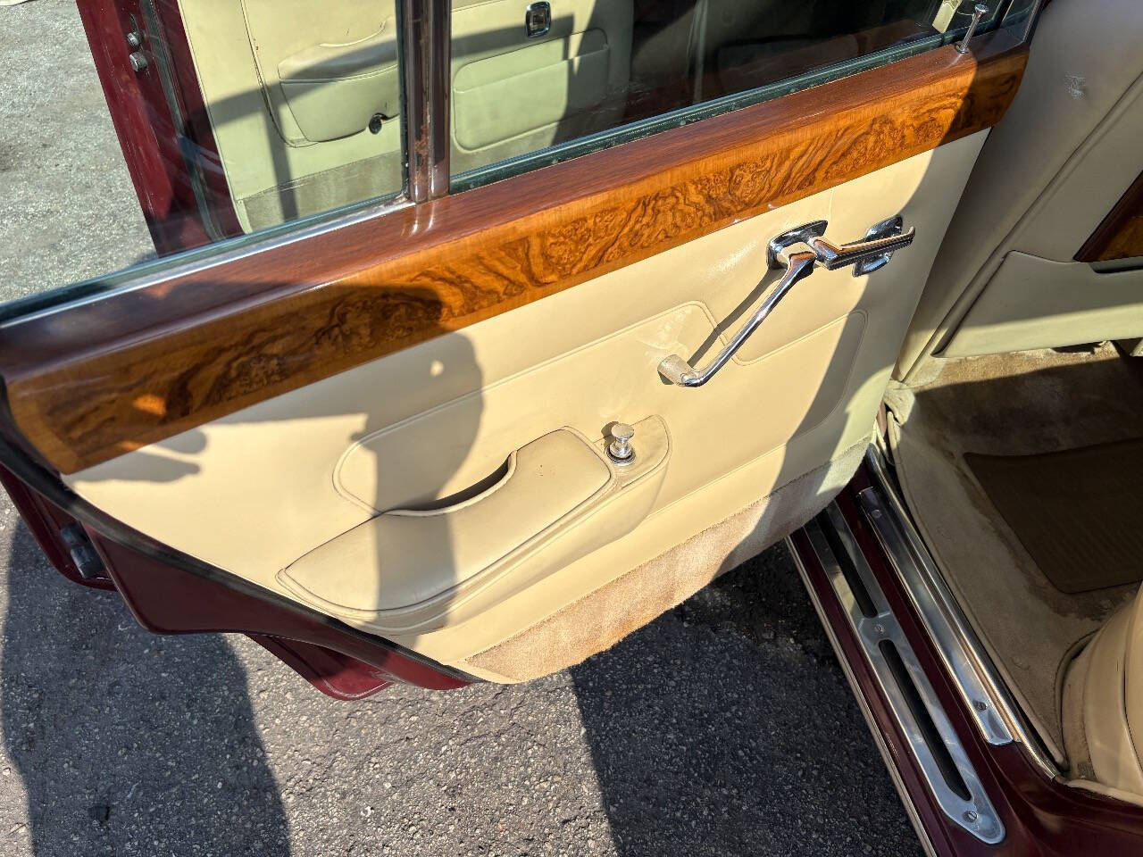 Rolls-Royce-Silver-Shadow-1967-Sedan-12