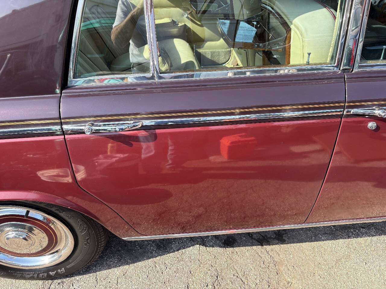 Rolls-Royce-Silver-Shadow-1967-Sedan-21