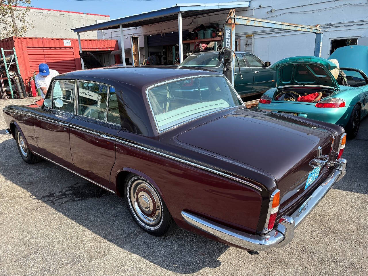 Rolls-Royce-Silver-Shadow-1967-Sedan-24