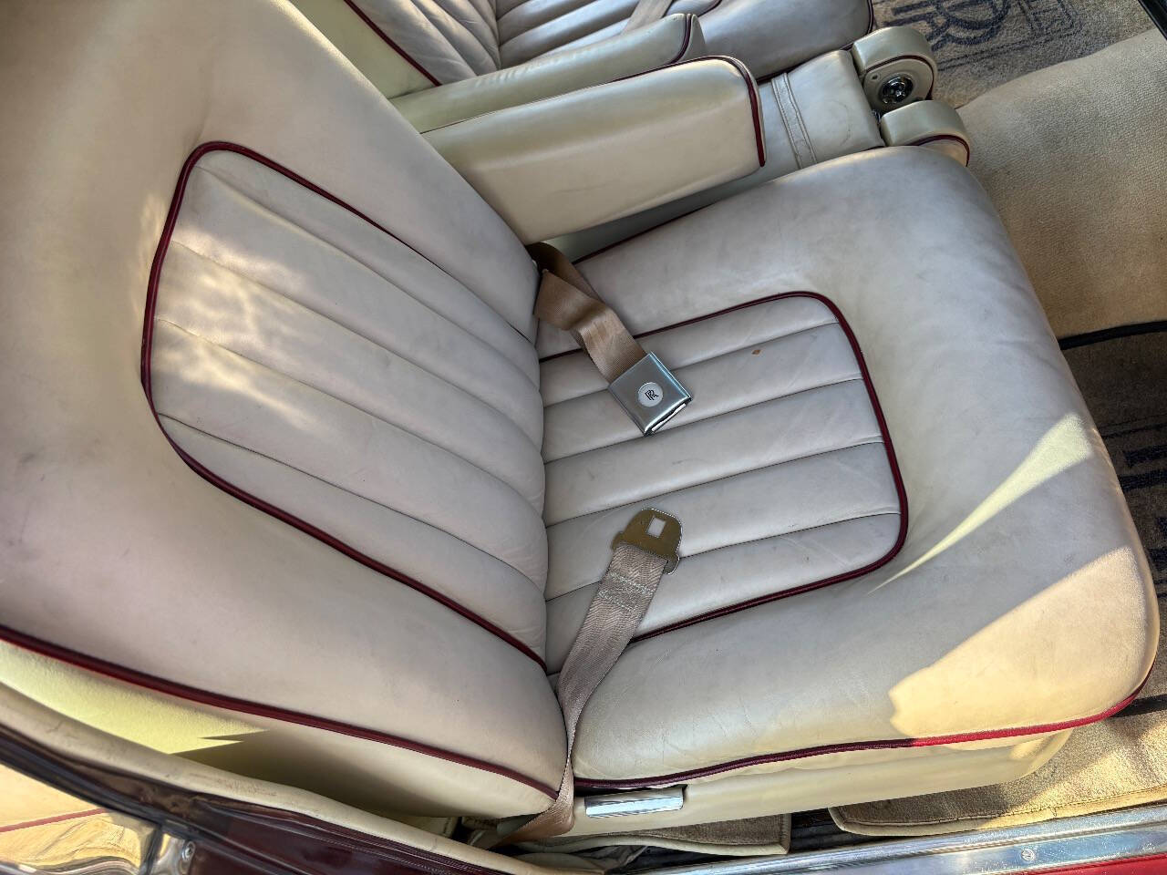 Rolls-Royce-Silver-Shadow-1967-Sedan-4