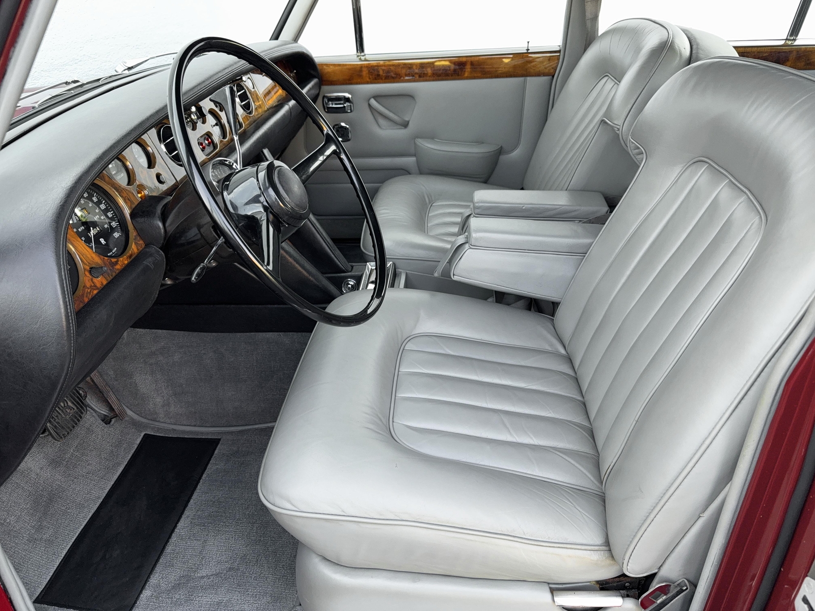 Rolls-Royce-Silver-Shadow-1969-17