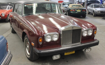 Rolls-Royce-Silver-Shadow-1974-Sedan-1