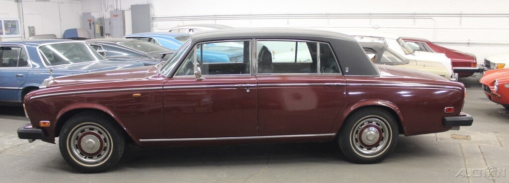 Rolls-Royce-Silver-Shadow-1974-Sedan-10