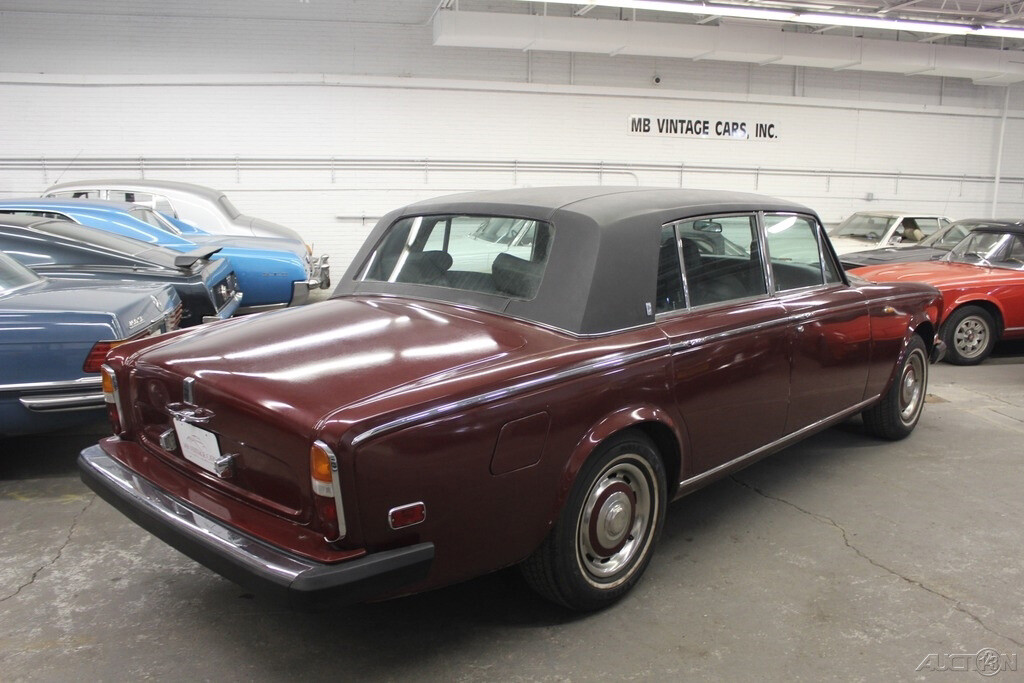 Rolls-Royce-Silver-Shadow-1974-Sedan-2