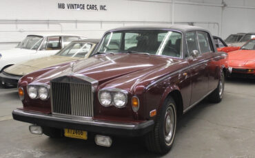 Rolls-Royce-Silver-Shadow-1974-Sedan