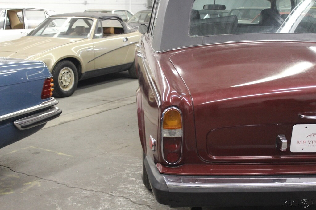 Rolls-Royce-Silver-Shadow-1974-Sedan-7