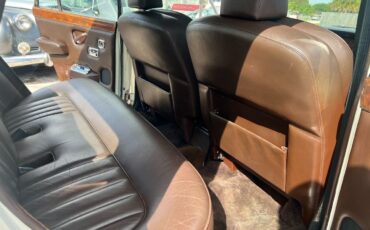 Rolls-Royce-Silver-Shadow-1978-Sedan-12