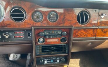 Rolls-Royce-Silver-Shadow-1978-Sedan-16