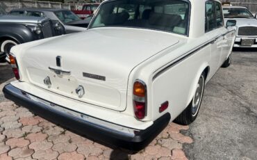 Rolls-Royce-Silver-Shadow-1978-Sedan-2