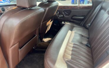 Rolls-Royce-Silver-Shadow-1978-Sedan-7