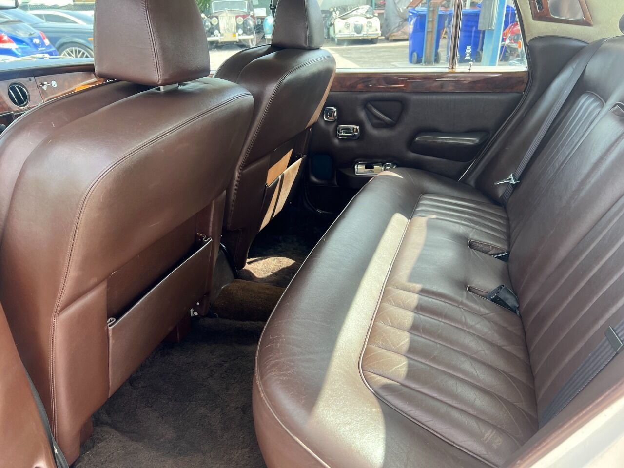 Rolls-Royce-Silver-Shadow-1978-Sedan-7