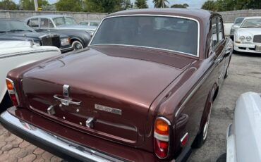 Rolls-Royce-Silver-Shadow-1980-Sedan-16