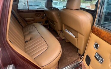 Rolls-Royce-Silver-Shadow-1980-Sedan-19