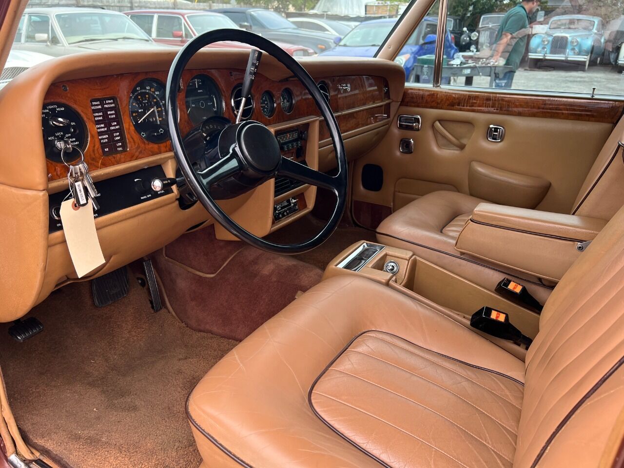 Rolls-Royce-Silver-Shadow-1980-Sedan-3