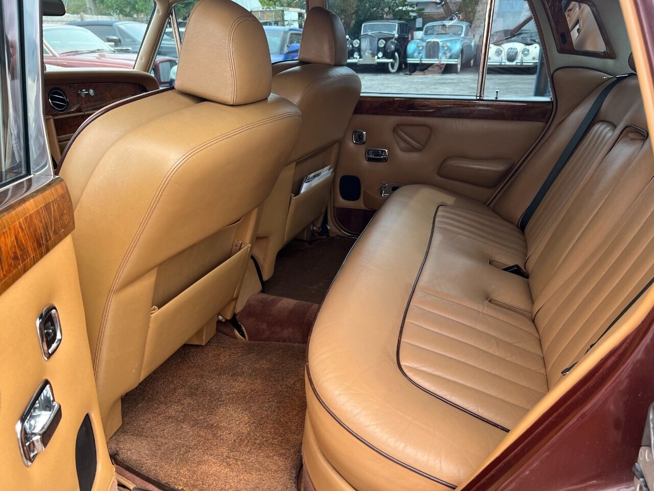 Rolls-Royce-Silver-Shadow-1980-Sedan-6