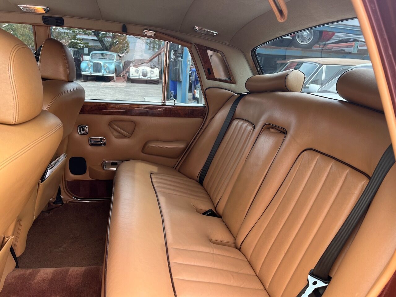 Rolls-Royce-Silver-Shadow-1980-Sedan-7