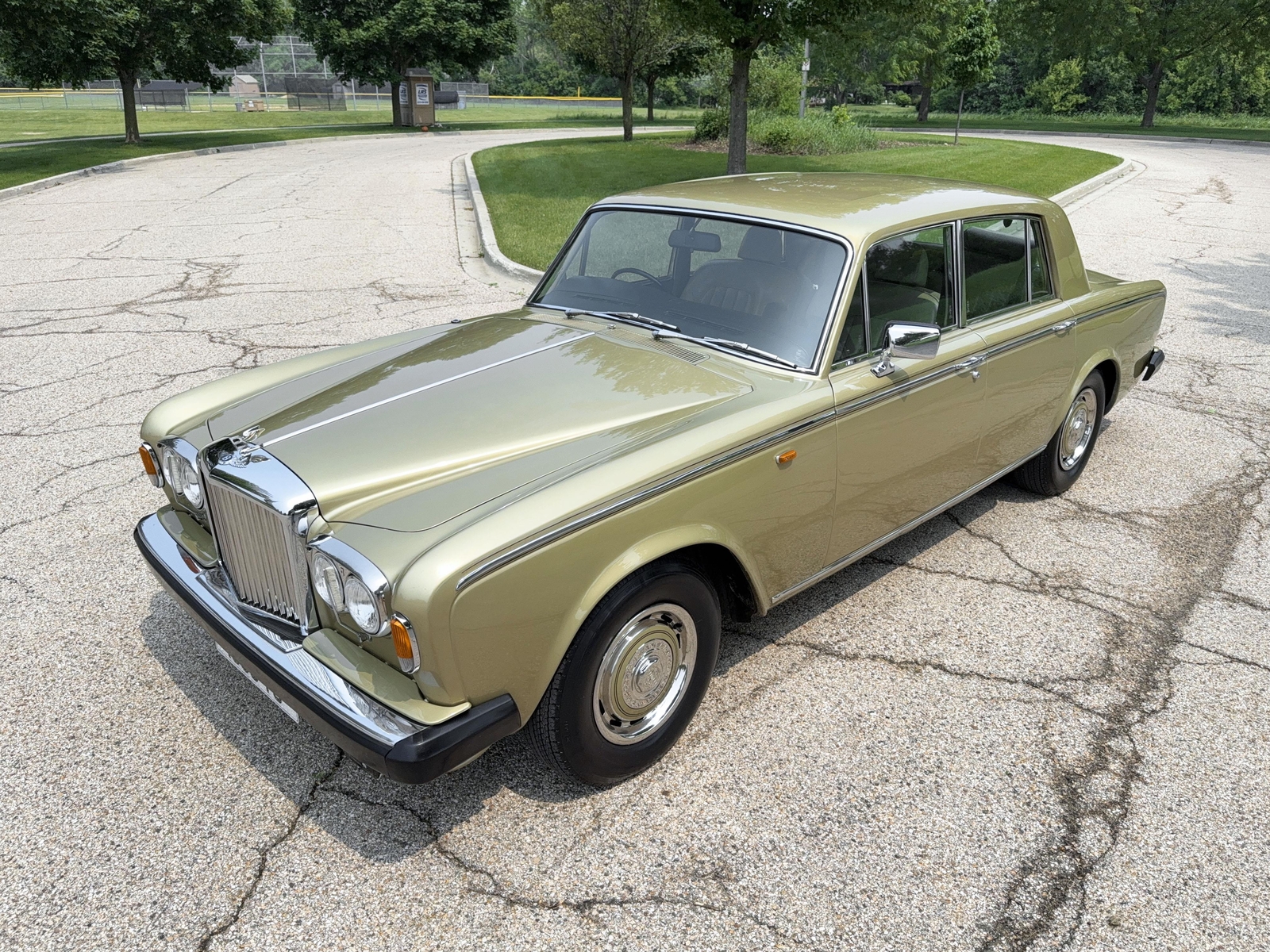 Rolls-Royce-Silver-Shadow-II-1978-1
