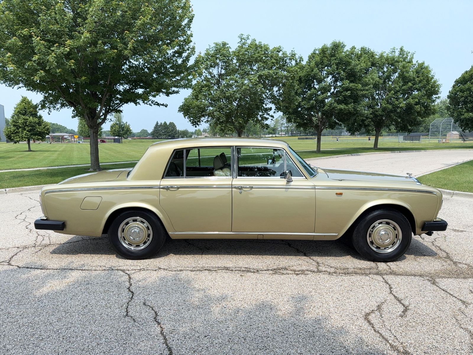 Rolls-Royce-Silver-Shadow-II-1978-17