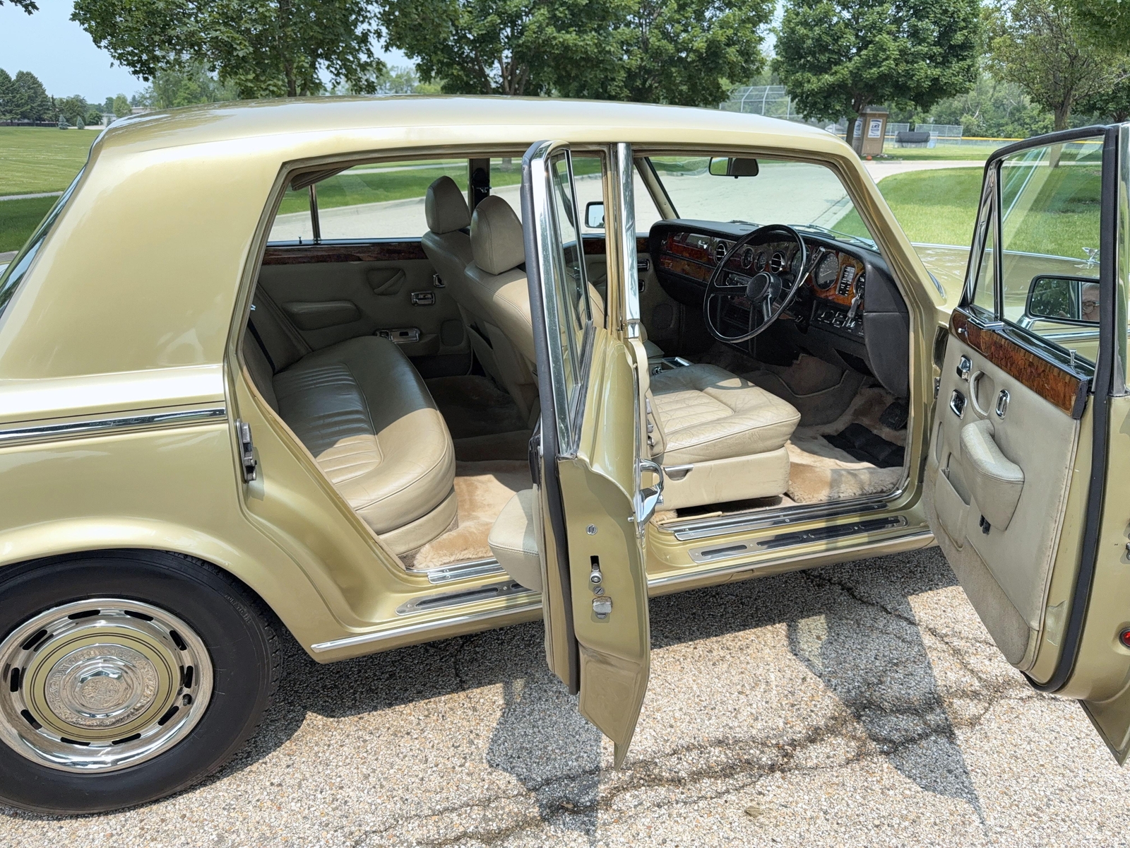 Rolls-Royce-Silver-Shadow-II-1978-22