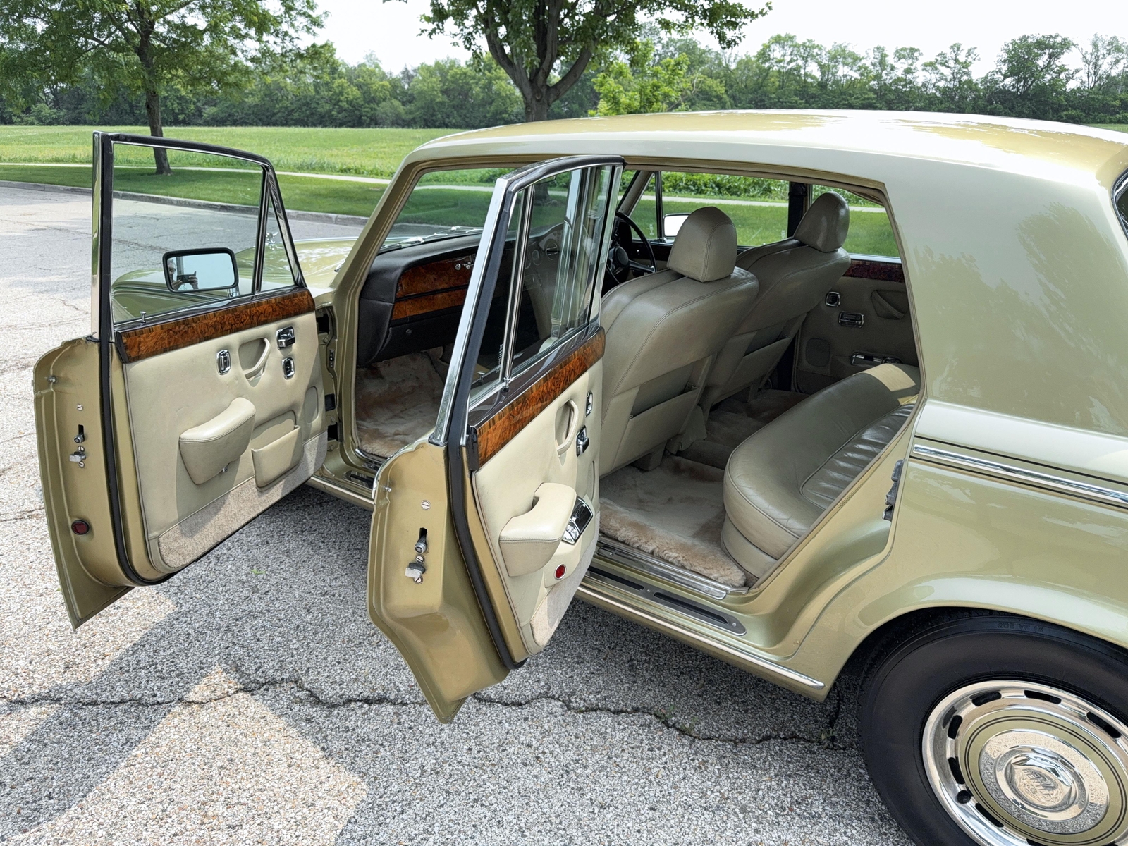 Rolls-Royce-Silver-Shadow-II-1978-23