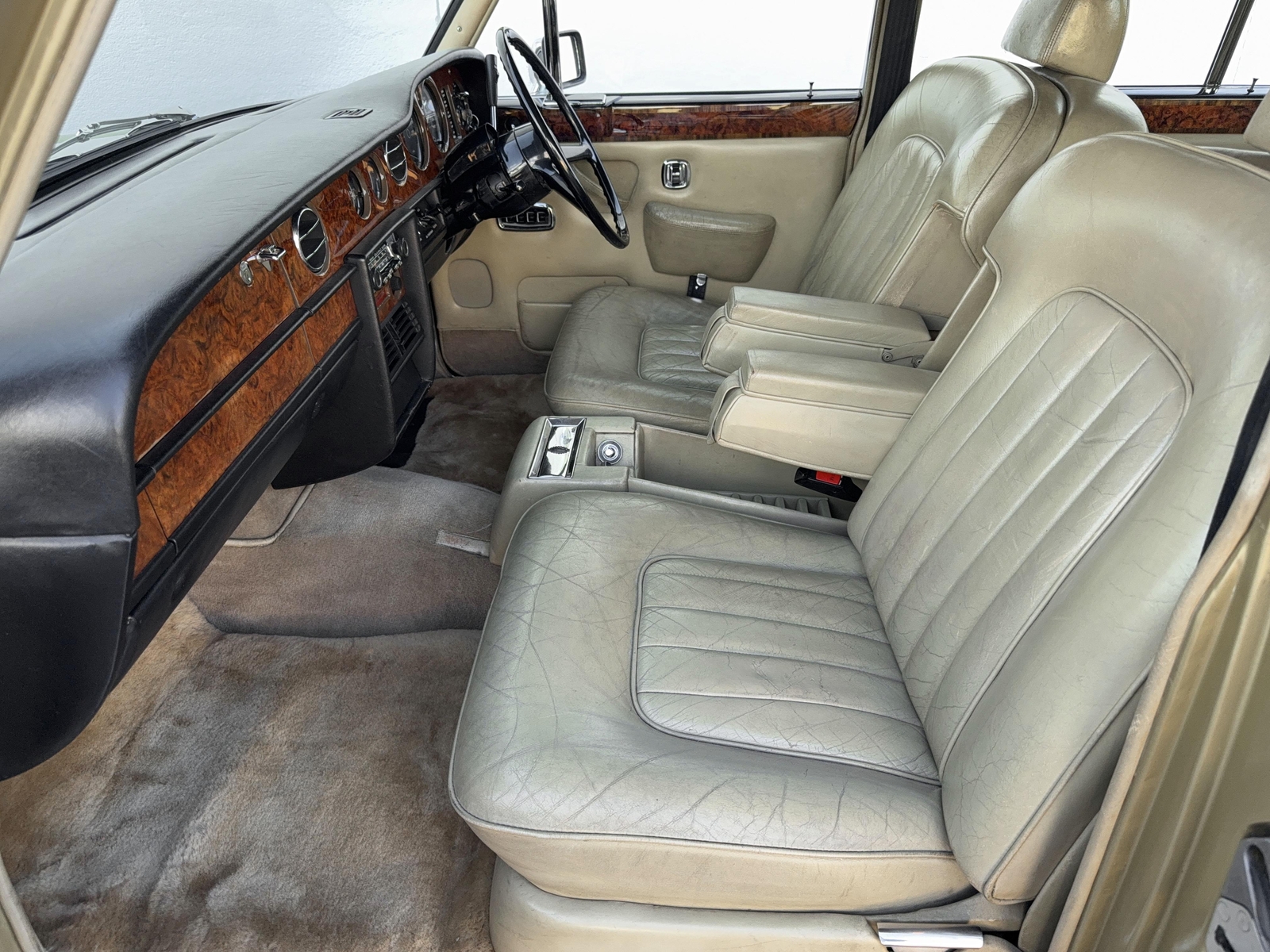 Rolls-Royce-Silver-Shadow-II-1978-26