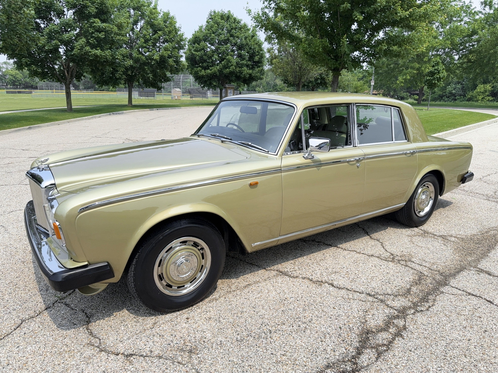 Rolls-Royce-Silver-Shadow-II-1978-8