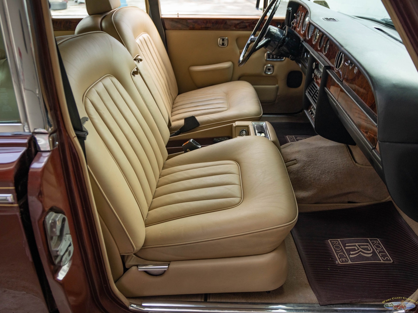 Rolls-Royce-Silver-Shadow-II-1979-4-Door-Sedan-37