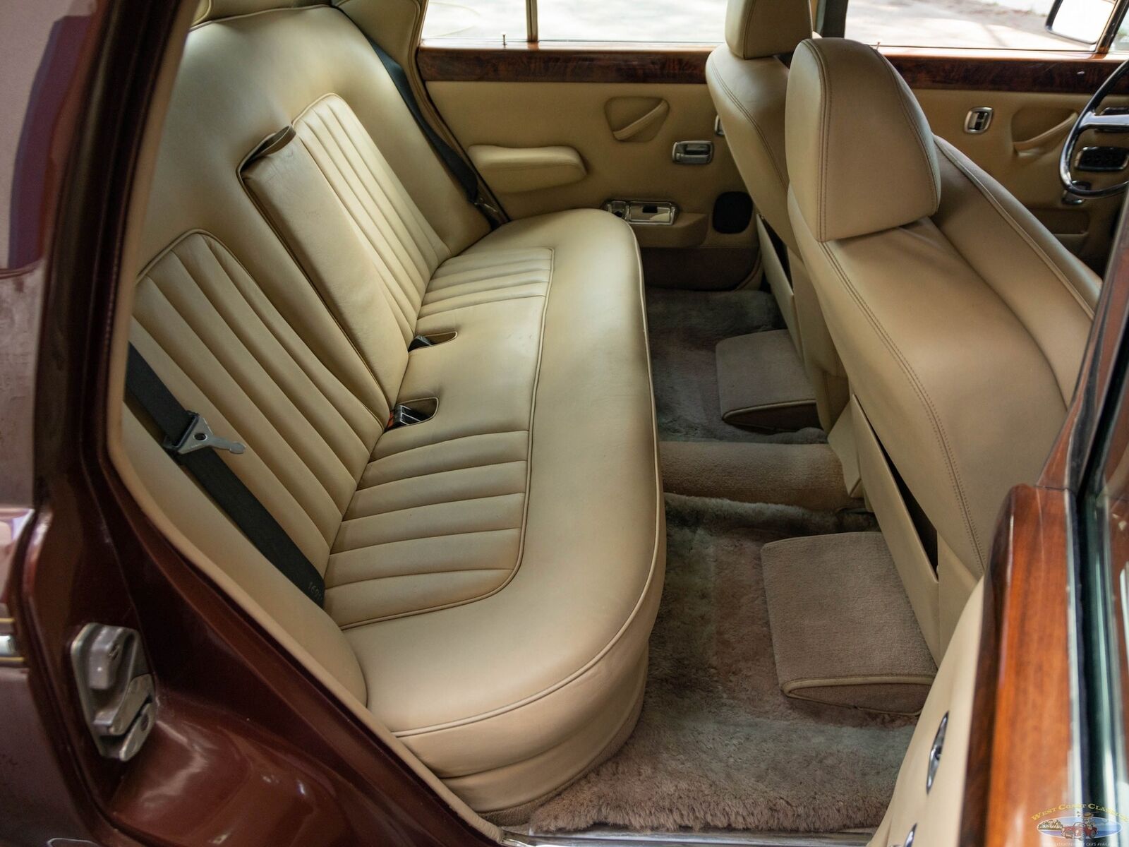 Rolls-Royce-Silver-Shadow-II-1979-4-Door-Sedan-39