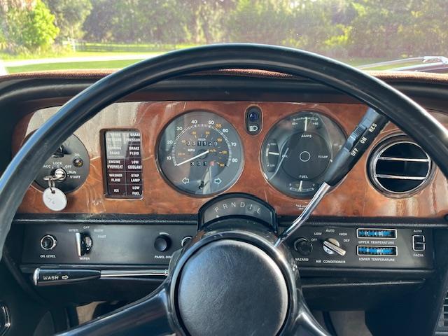 Rolls-Royce-Silver-Shadowii-1979-Sedan-22