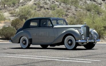 Rolls-Royce-Silver-SpiritSpurDawn-1953-Saloon-Sedan-11