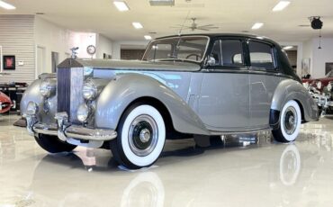 Rolls-Royce-Silver-SpiritSpurDawn-1953-Saloon-Sedan-14