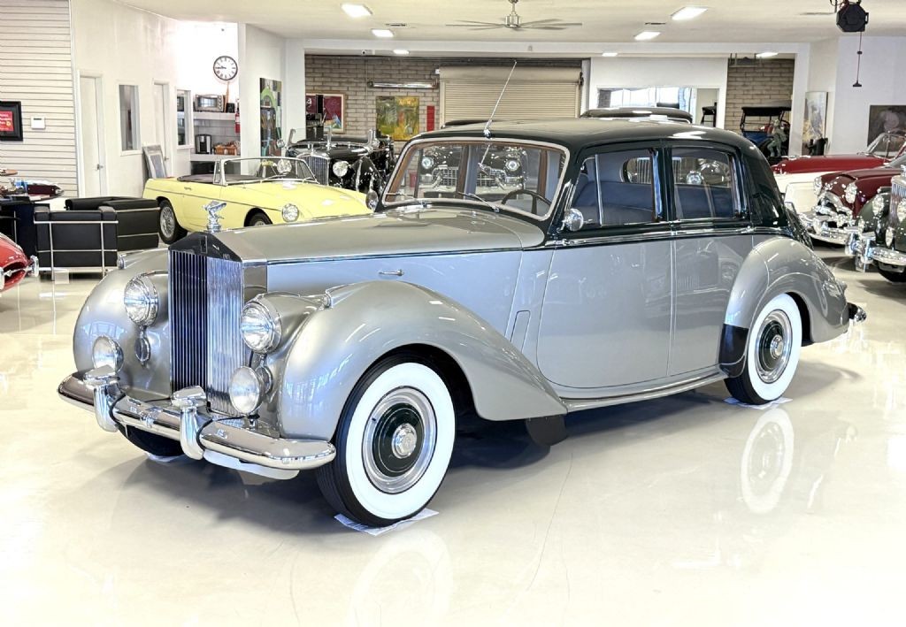 Rolls-Royce-Silver-SpiritSpurDawn-1953-Saloon-Sedan-15
