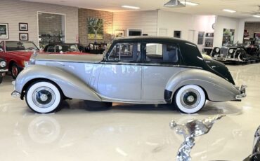 Rolls-Royce-Silver-SpiritSpurDawn-1953-Saloon-Sedan-16