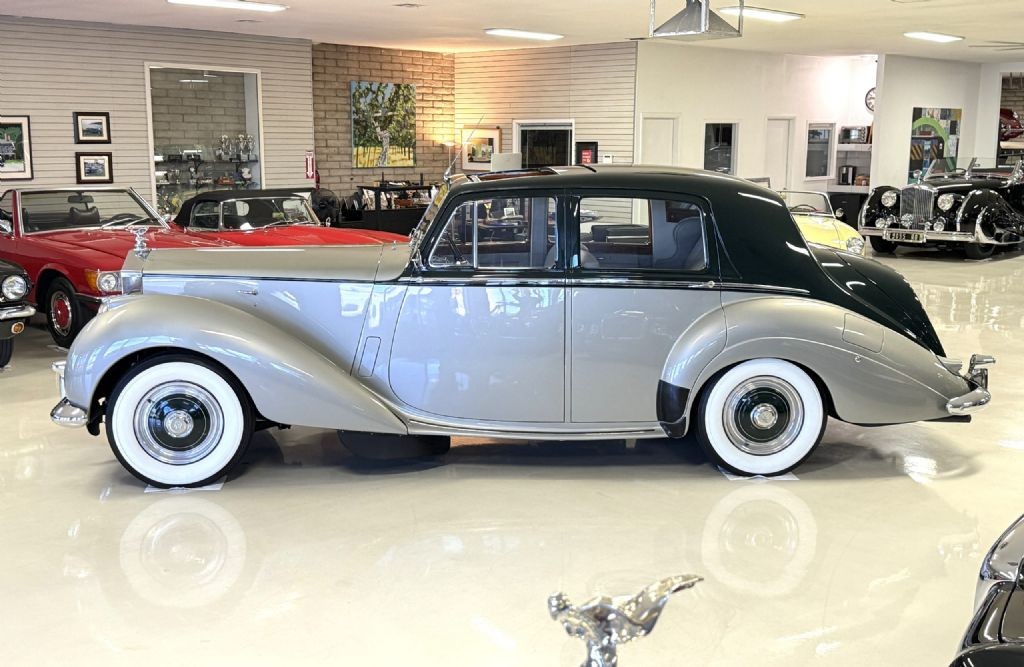Rolls-Royce-Silver-SpiritSpurDawn-1953-Saloon-Sedan-17