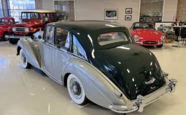 Rolls-Royce-Silver-SpiritSpurDawn-1953-Saloon-Sedan-18