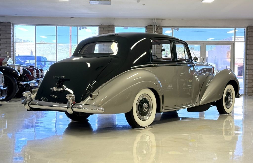 Rolls-Royce-Silver-SpiritSpurDawn-1953-Saloon-Sedan-21