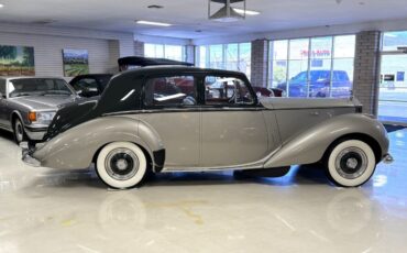 Rolls-Royce-Silver-SpiritSpurDawn-1953-Saloon-Sedan-23