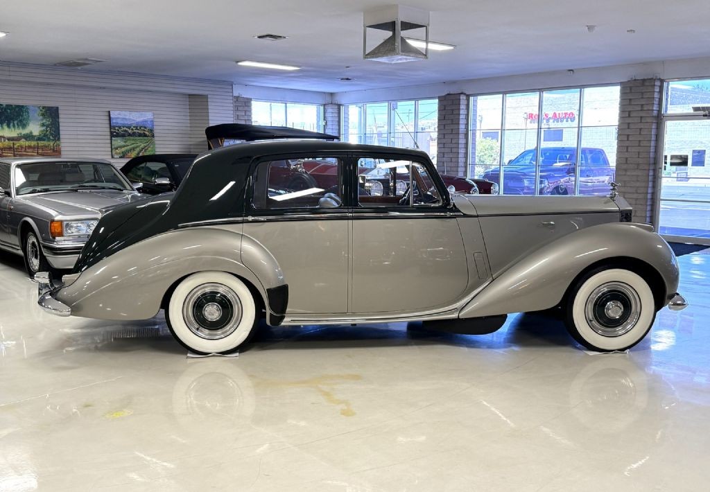 Rolls-Royce-Silver-SpiritSpurDawn-1953-Saloon-Sedan-23